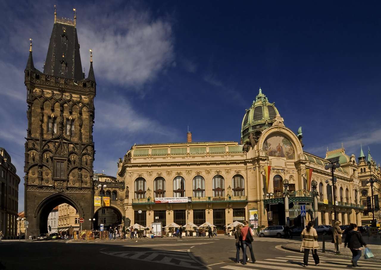 tour poudriere prague